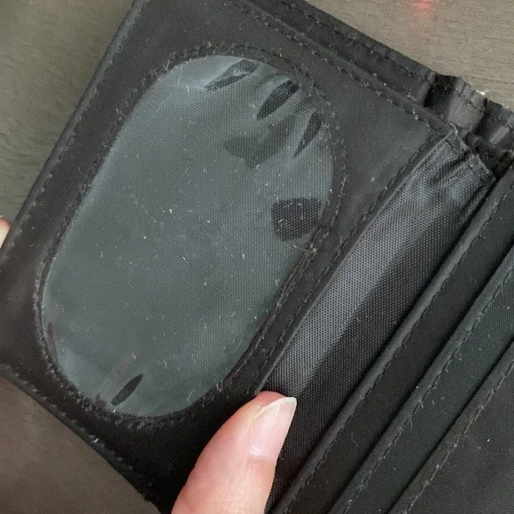 Tan and brown camo print wallet - Picture 10 of 15